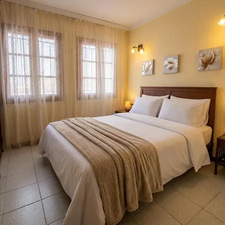 Las Americas 2 Bedroom Oceanview Apartment * אדחה